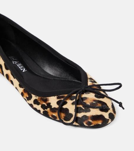 Alexander McQueen Armadillo calf hair ballet flats - Shoes