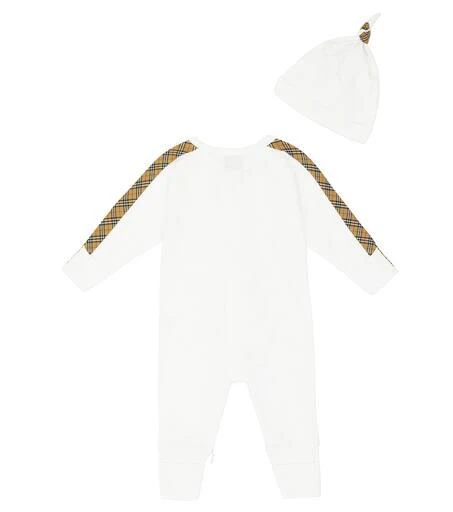 Burberry Baby onesie, bib and hat set 4