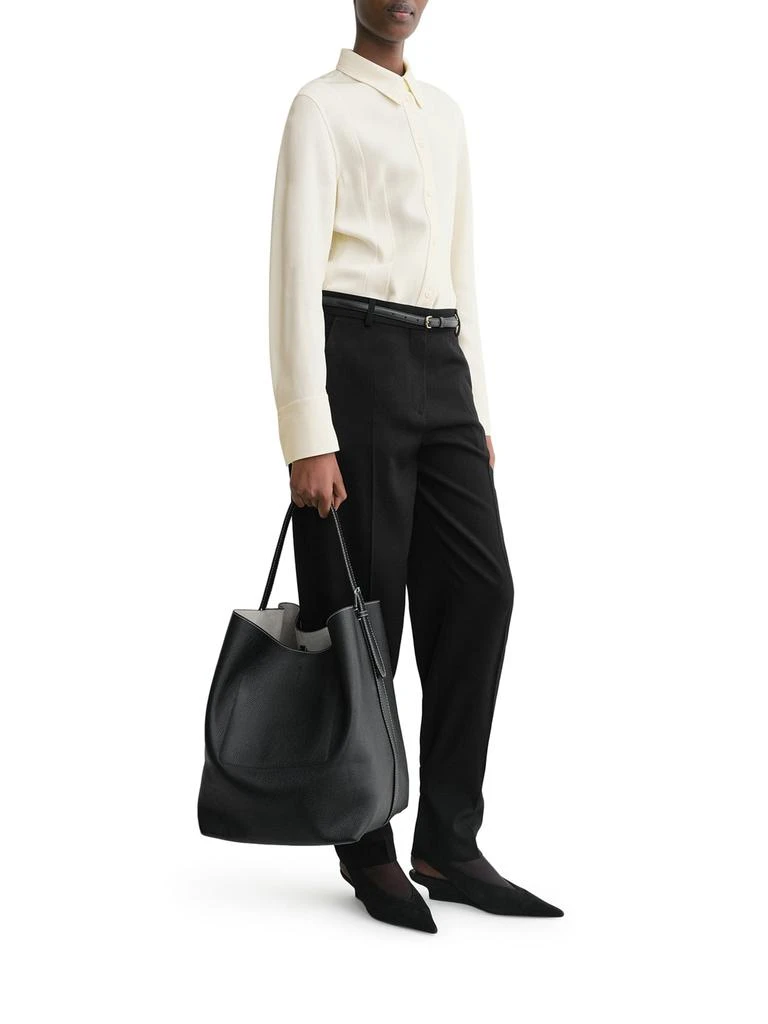 Totême BELTED TOTE BAG IN HAMMERED CALFSKIN 2