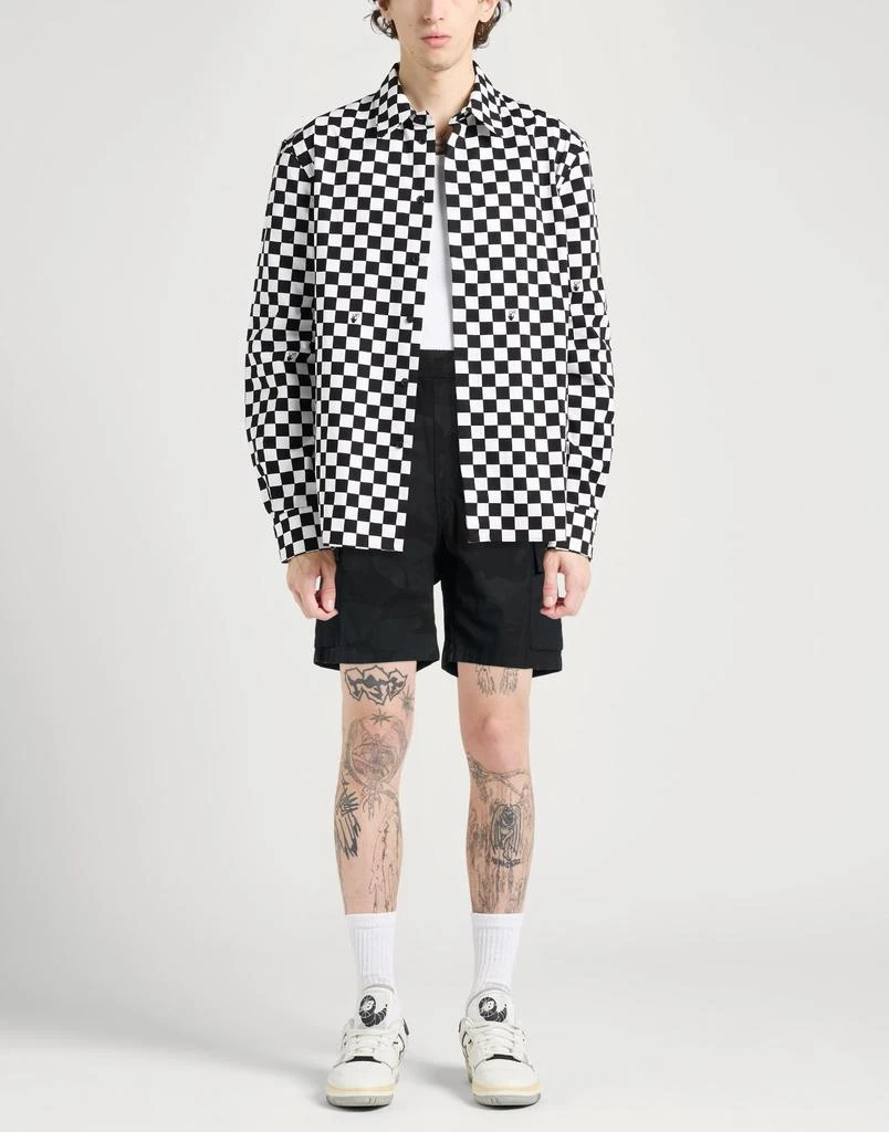 Iuter Shorts
Bermuda 2