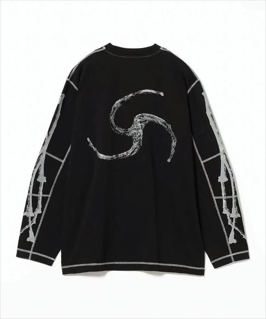 ROA Long-Sleeve Graphic Tee with Unique Design Elements 2