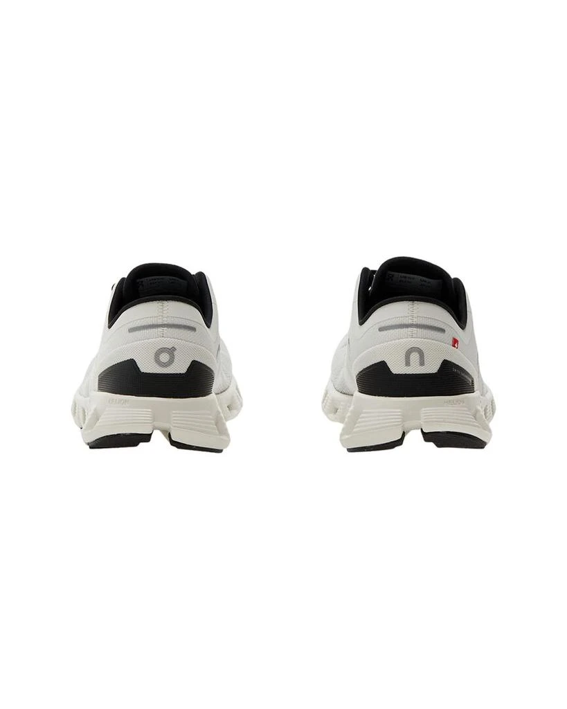 On On Running Cloud X 3 Sneaker 2