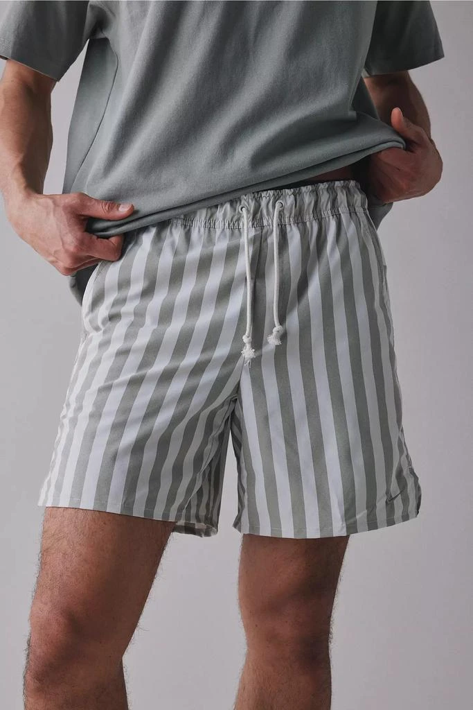 NIKE Nike Unlimited Stripe Pattern 7” Short 1