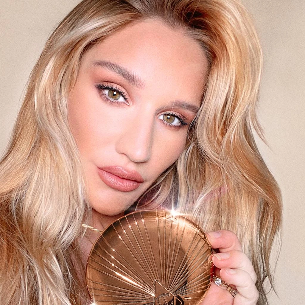 Charlotte Tilbury Airbrush Bronzer 3