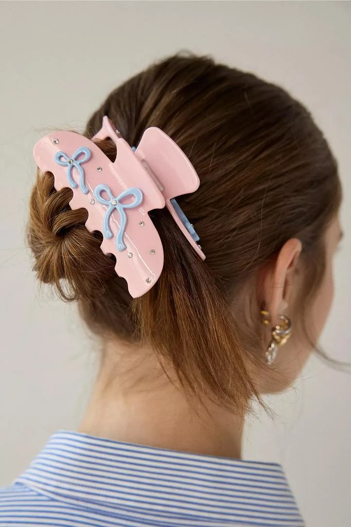 Urban Outfitters Jaxie Icon Claw Clip