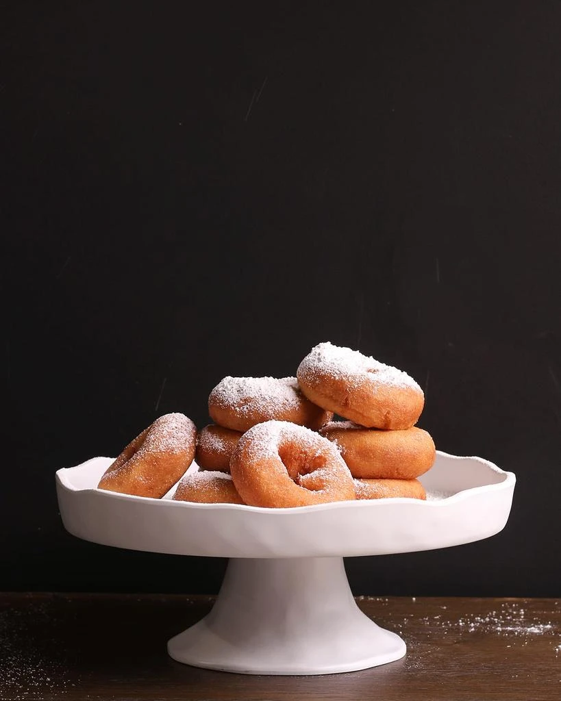 Beatriz Ball Nube Round Pedestal Cake Plate 4