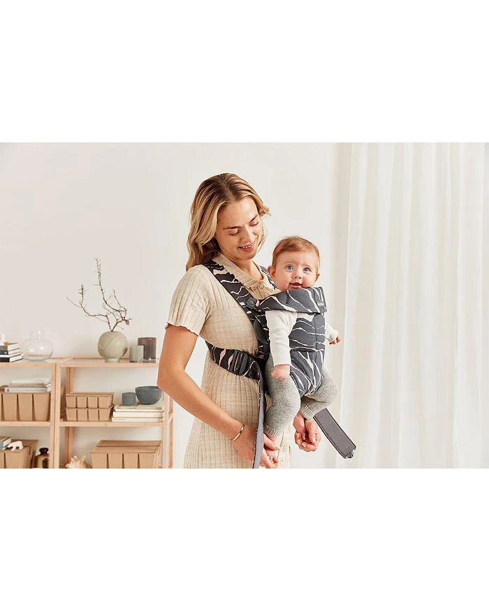 BabyBjörn Cotton Baby Carrier Mini 5