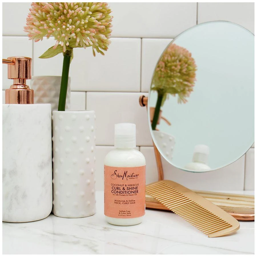 SheaMoisture Curl & Shine Conditioner Coconut & Hibiscus 5