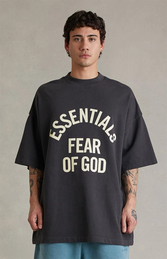 Essentials Faded Black Campus
90s Short Sleeve T-Shirt 2