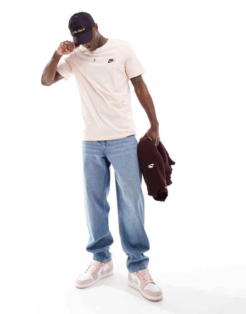NIKE Nike Club Vignette t-shirt in washed coral 3