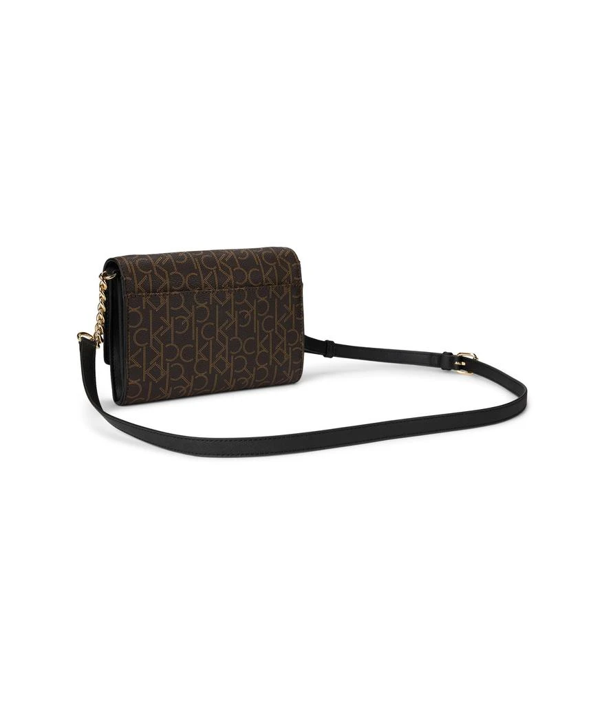 Calvin Klein Key Item Crossbody 2