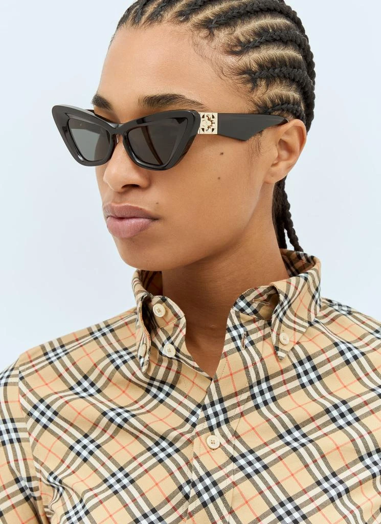 Burberry Cat Eye Sunglasses 3