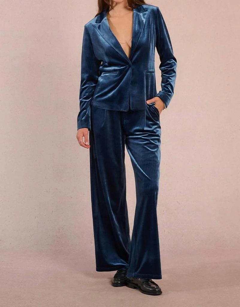 Molly Bracken Molly Bracken - Straight Velvet Knitted Blazer 4