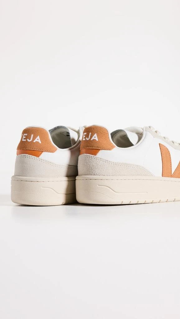 Veja V-90 Sneakers 2