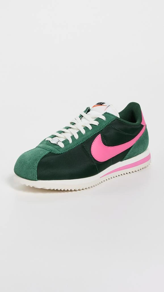 NIKE Cortez Sneakers 1