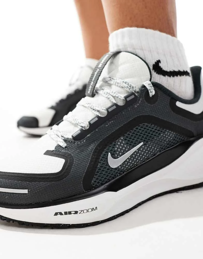 NIKE Nike Running Air Zoom Pegasus 41 GORE-TEX trainers in black and white 4