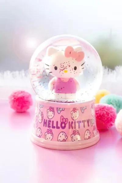 Urban Outfitters Sanrio Hello Kitty Light-Up 6" Snow Globe 4