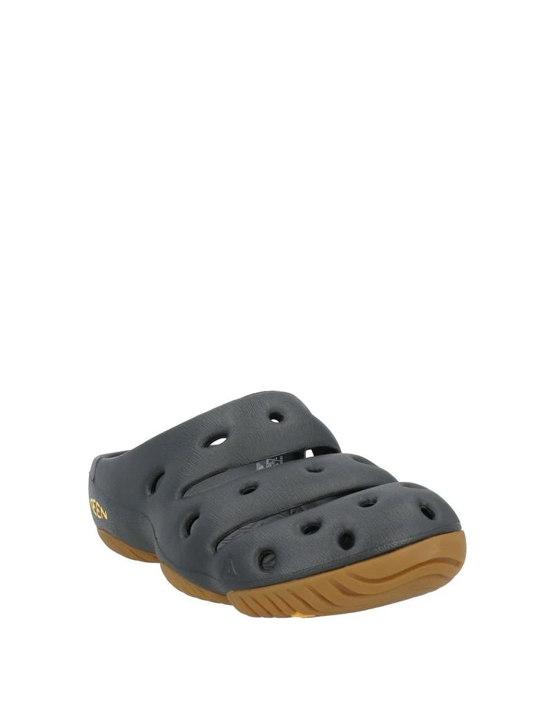 Keen Mules and clogs 2