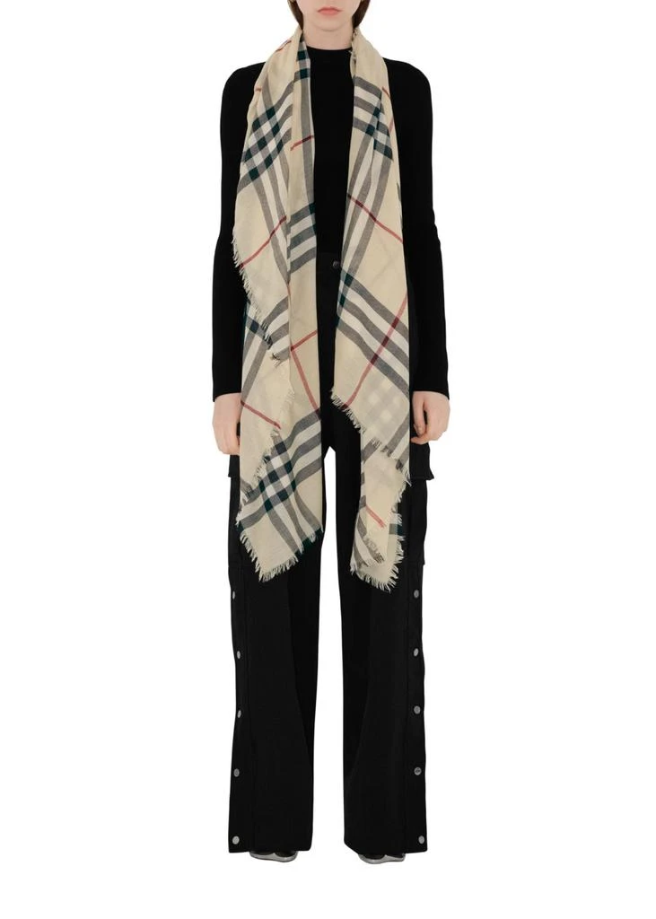 Burberry Check wool scarf 2