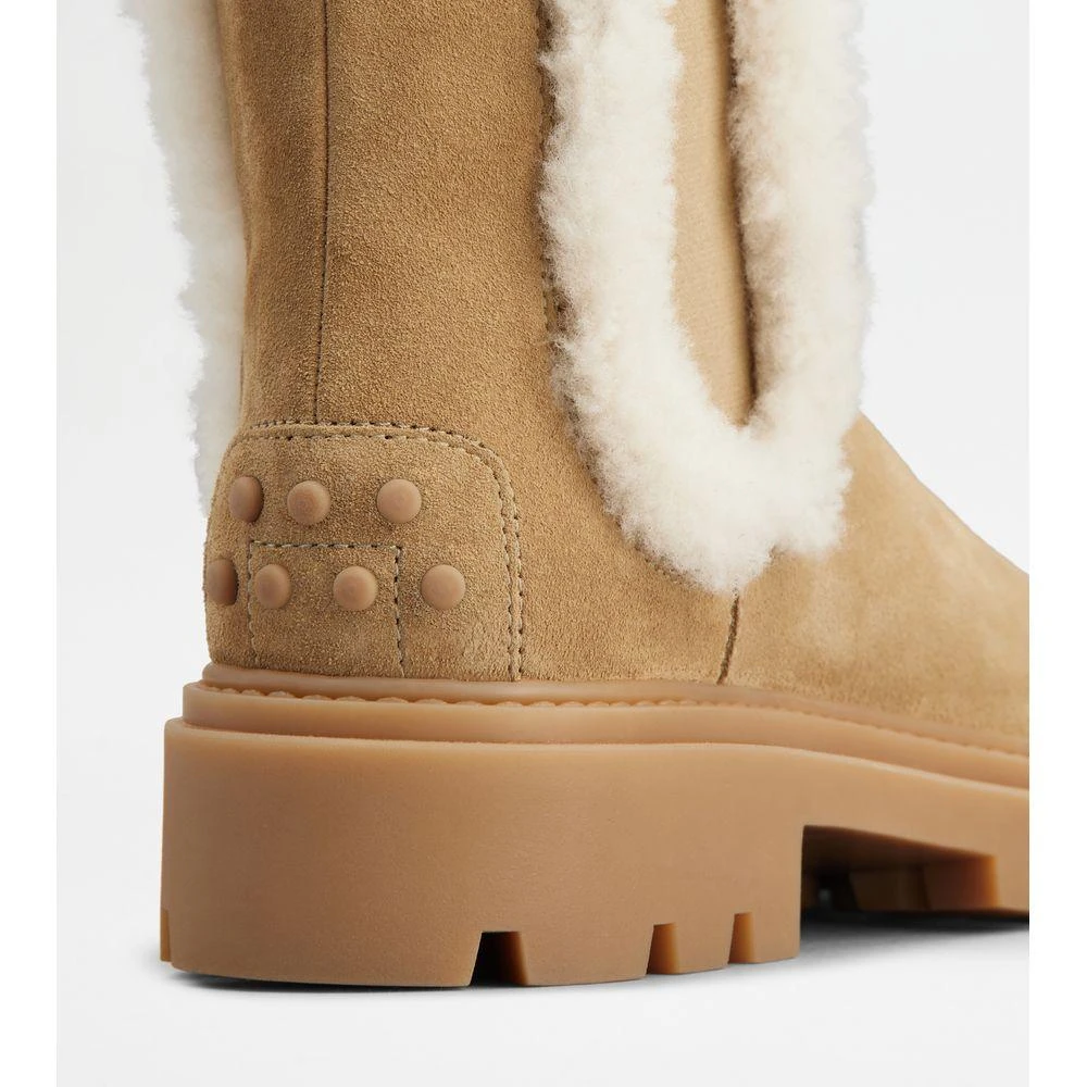 Tod's Tod's Chelsea Boots in Suede and Sheepskin 5