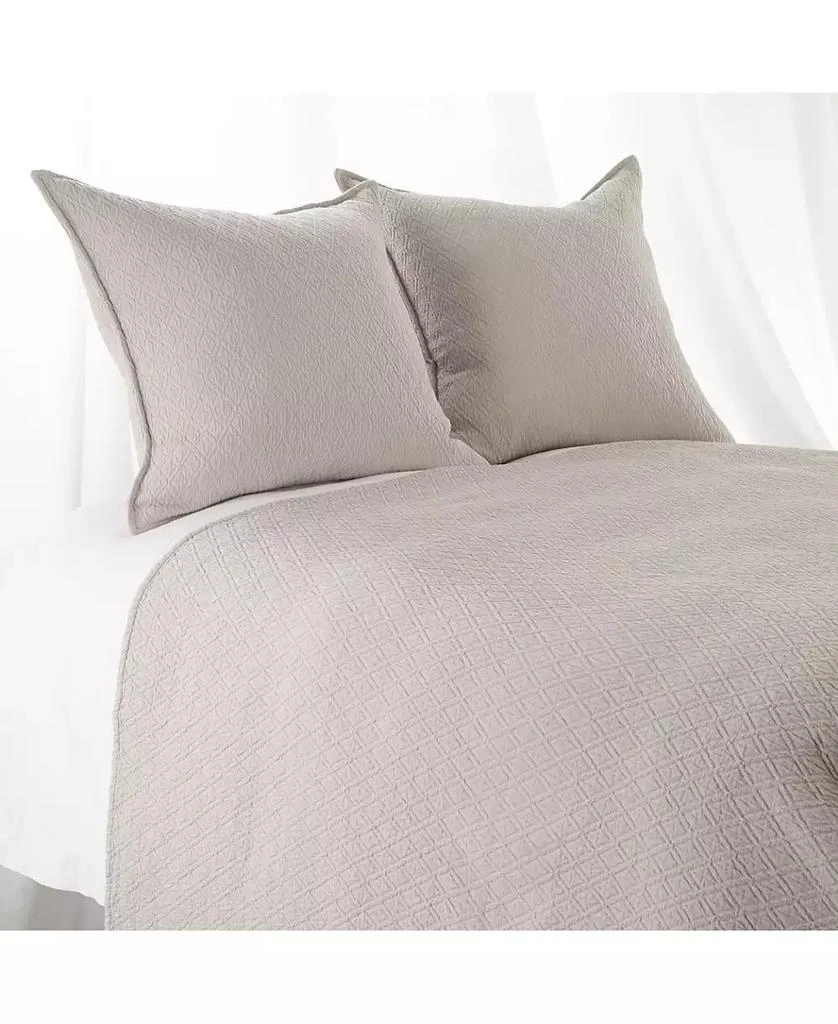 IHI Home Indi Matelasse, Queen Coverlet, White