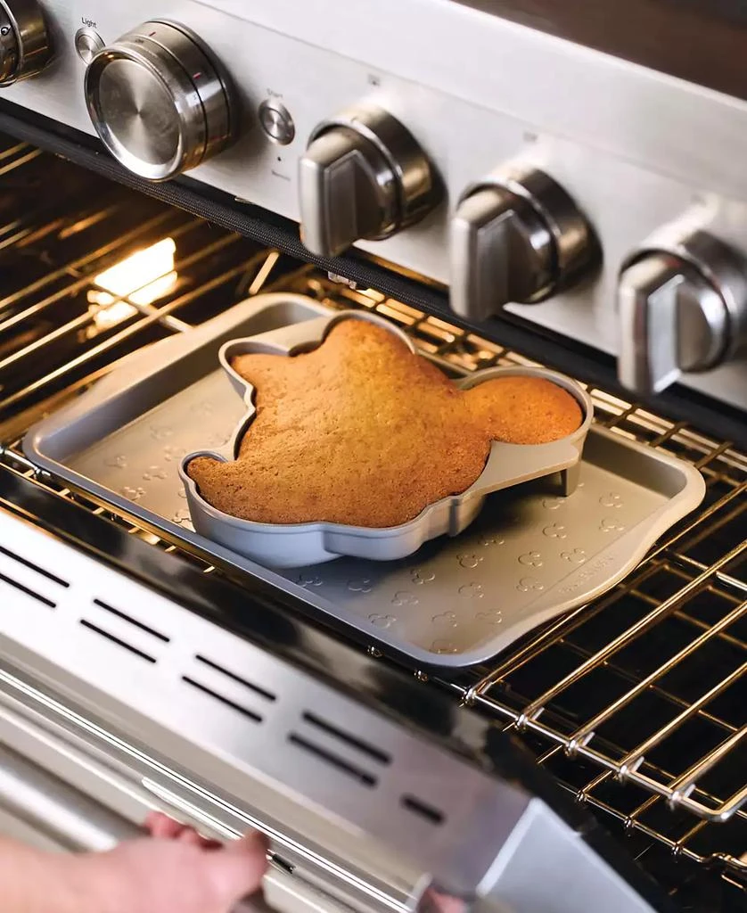 Farberware Disney Cast Aluminum 10" 3D Minnie Mouse Cake Pan 6