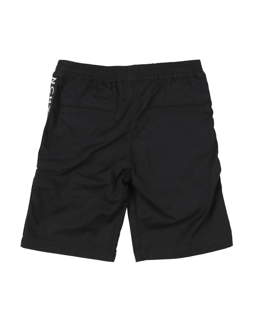 Givenchy Shorts 
Bermuda 2