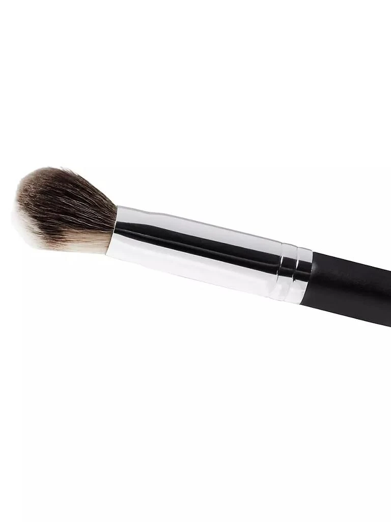 MAC 128S Split Fibre Cheek Brush 3