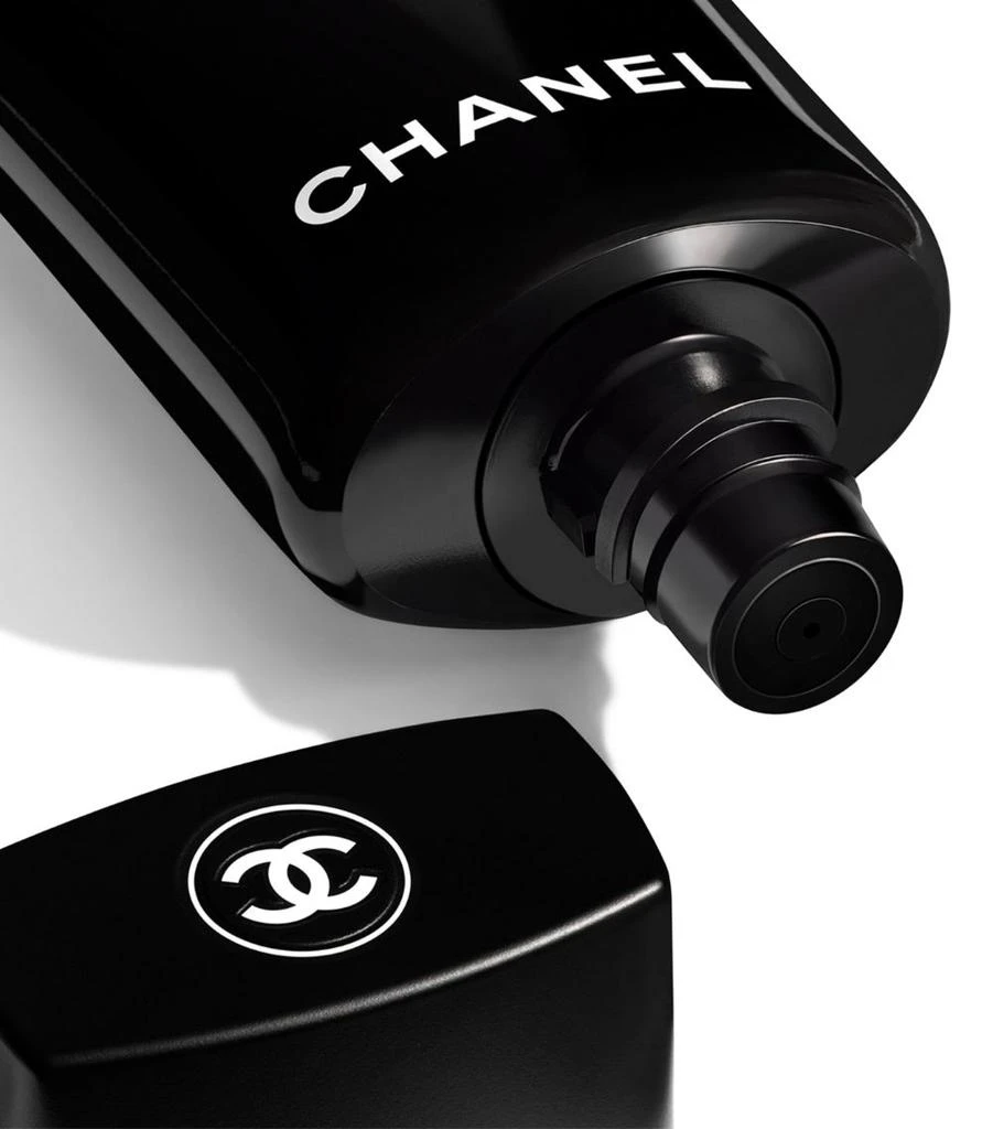 CHANEL Perfecting Makeup Primer (30ml) 2