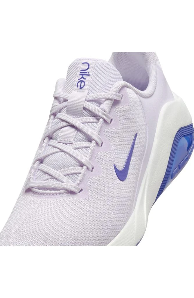 NIKE Bella 7 Training Shoe 9