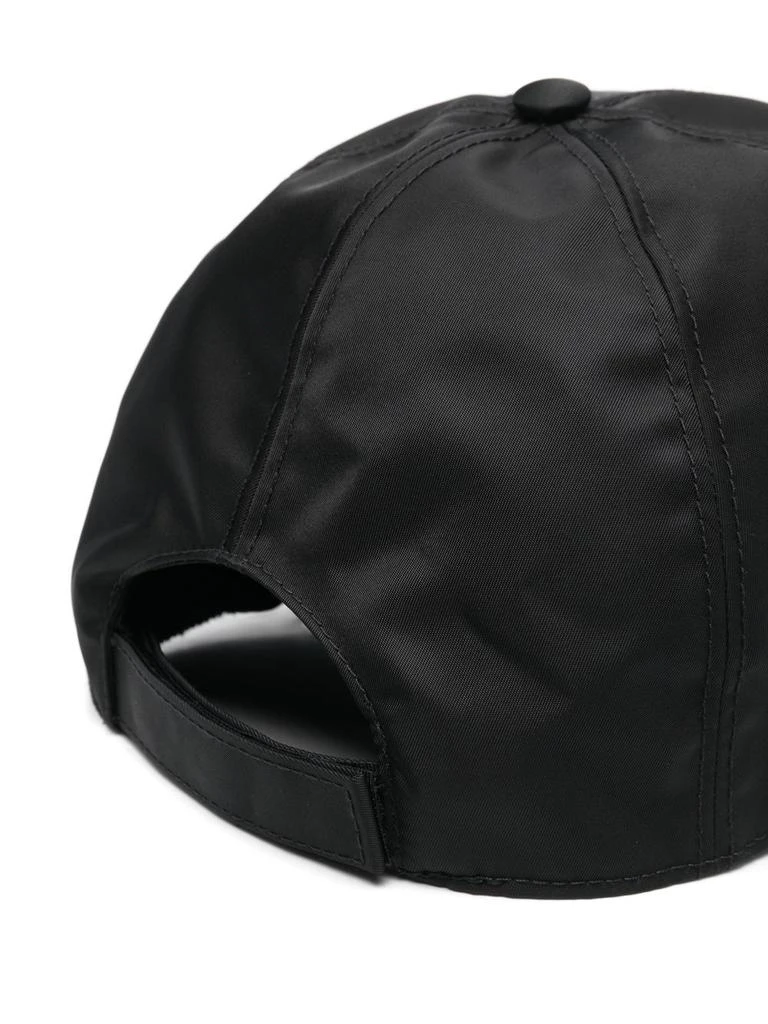 Prada CAPELLI 2