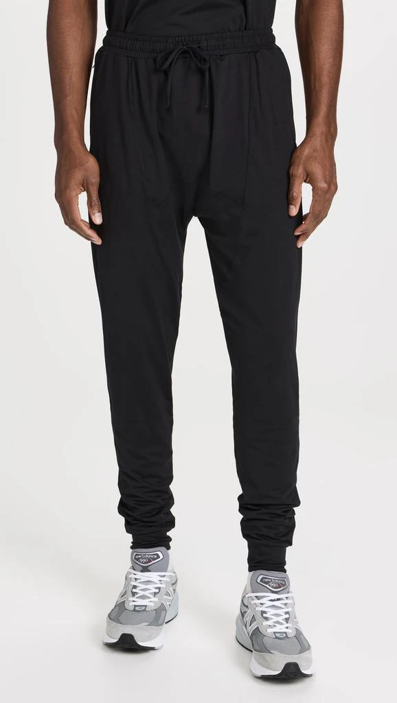 Alo Yoga Conquer Revitalize Pants 1