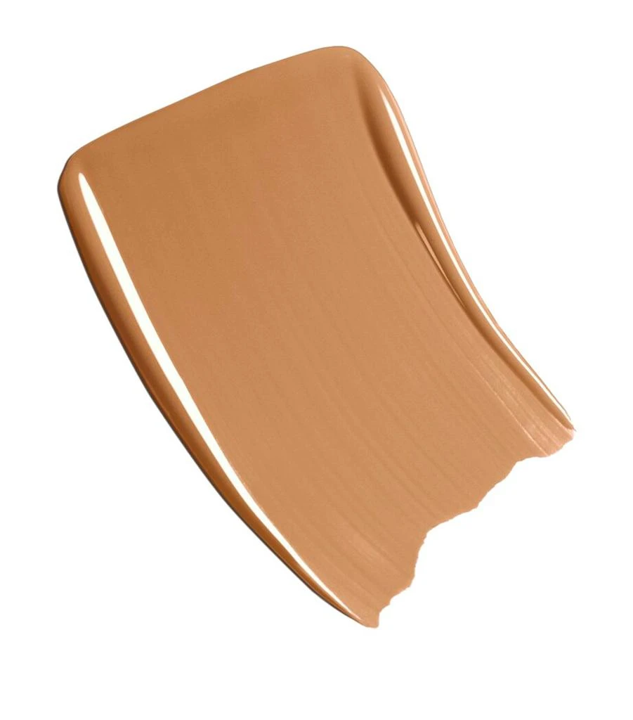Chanel SUBLIMAGE L'ESSENCE DE TEINT Ultimate Radiance-Generating Serum Foundation 2