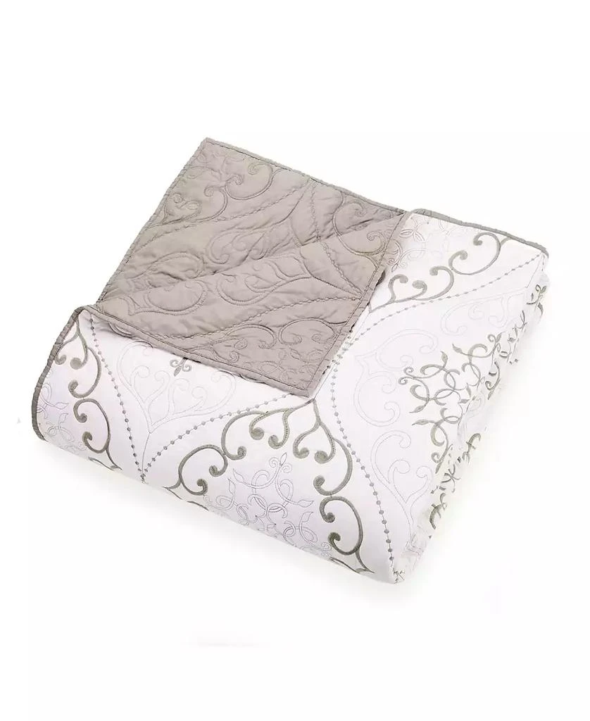 Macy's Chambers Quilt Set 4