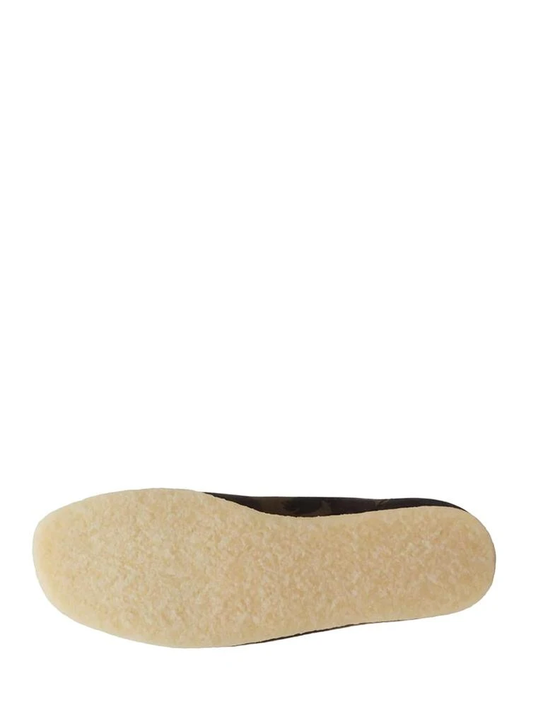 Clarks Women's Wallabee Boot In Black/khaki Floral 3