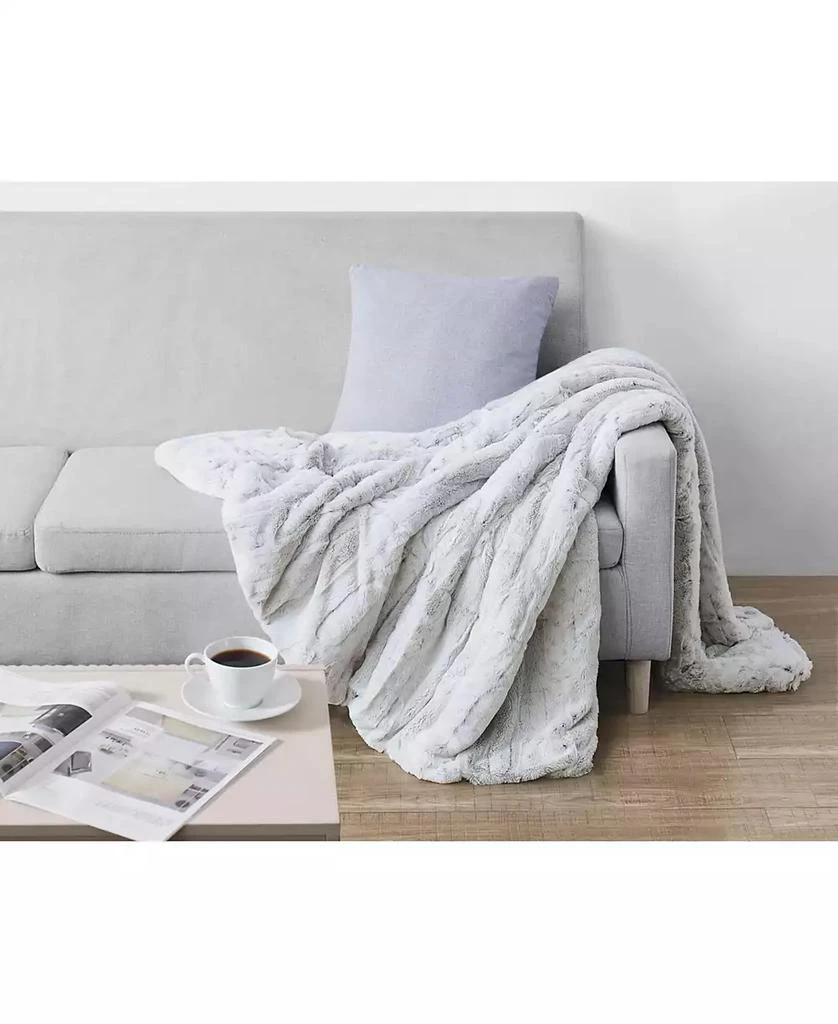 Christian Siriano New York Christian Siriano Snow Leopard Luxury Faux-Fur Throw, 60" x 70" 5