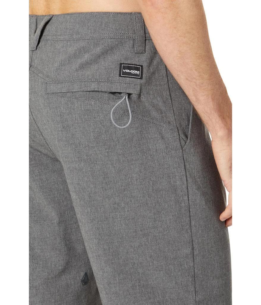 Volcom Frickin Cross Shred Static 20" Hybrid Shorts 3