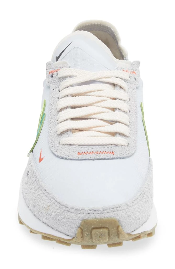 NIKE Waffle One SE Sneaker 4