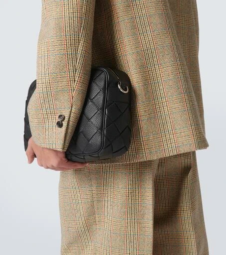 Bottega Veneta Intrecciato leather camera bag 3