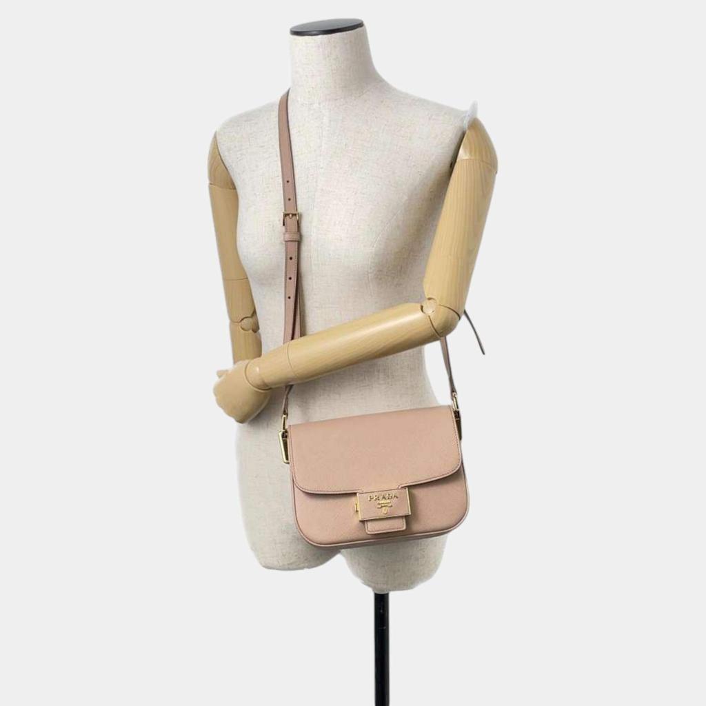 ショルダーバッグ・ポシェット Prada Prada Embleme Smooth Leather Shoulder Bag Prada Prada Saffiano Leather Emblème Shoulder Bag