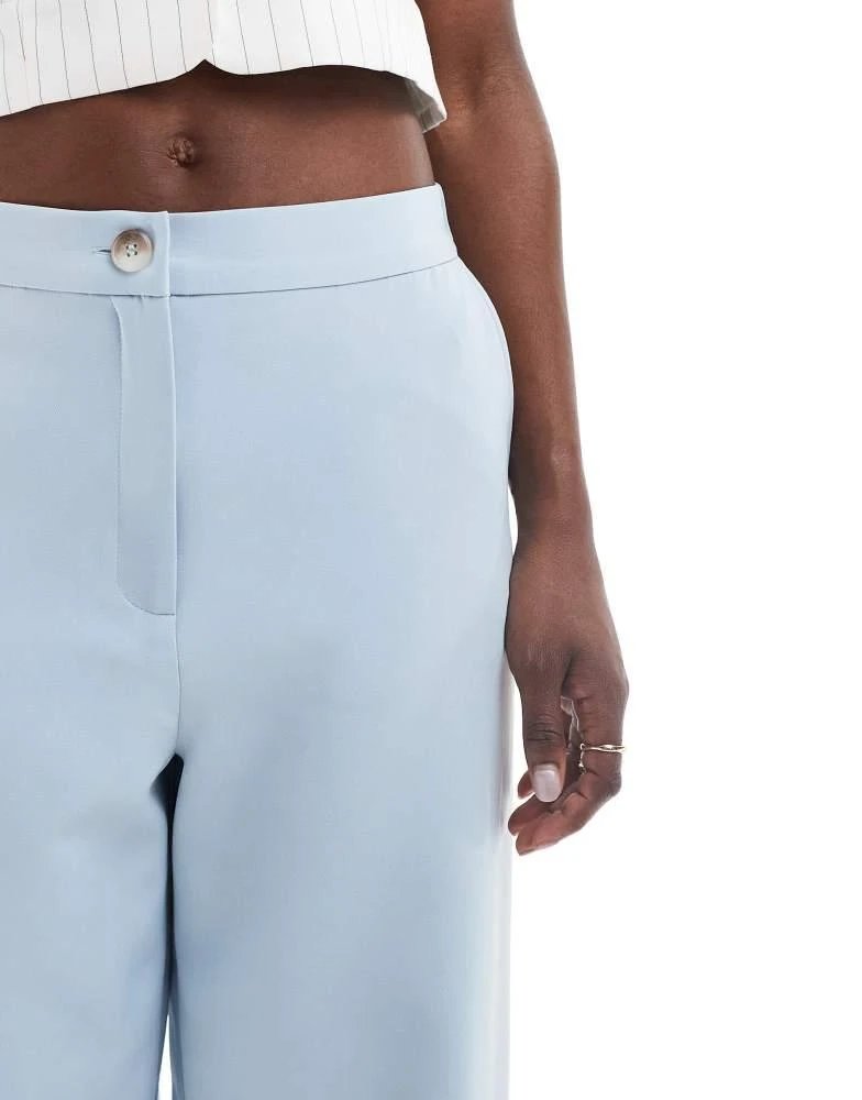 ASOS ASOS DESIGN tailored relaxed straight leg trousers in light blue 2