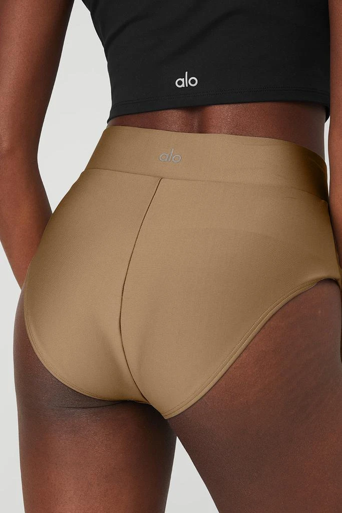 Alo Airlift Record-Breaker Boyshort - Gravel 5
