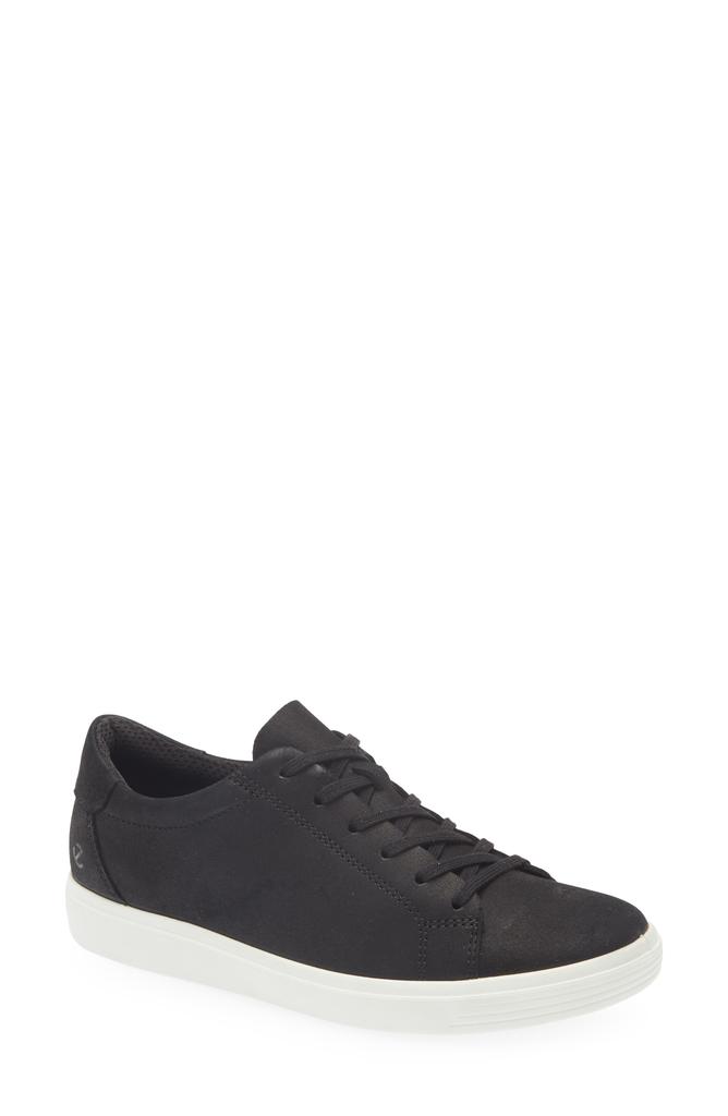 ECCO Classic Low Top Sneaker
