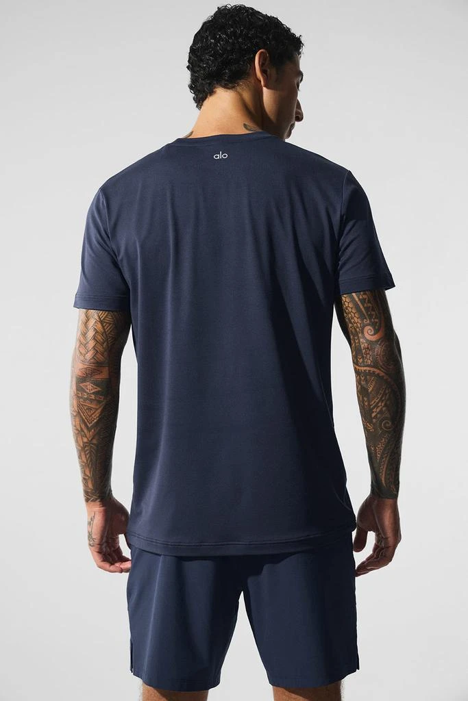 Alo Conquer Reform Crewneck Short Sleeve - Navy 3