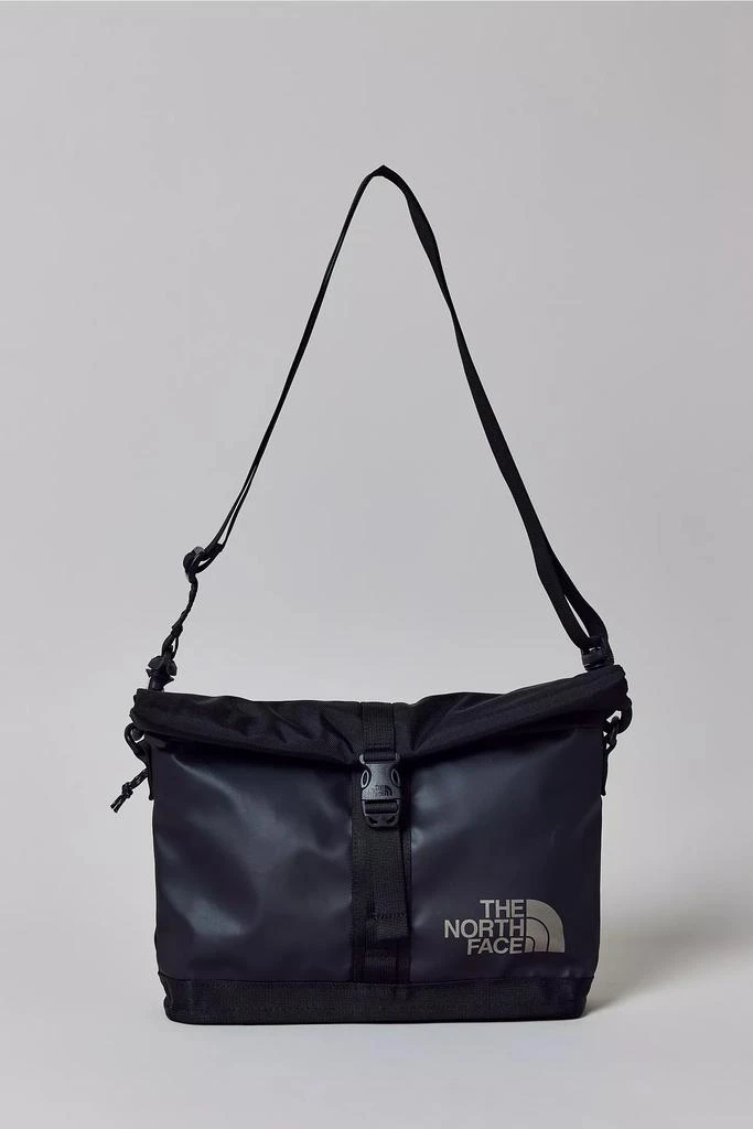 The North Face The North Face Base Camp Shoulder Bag 1