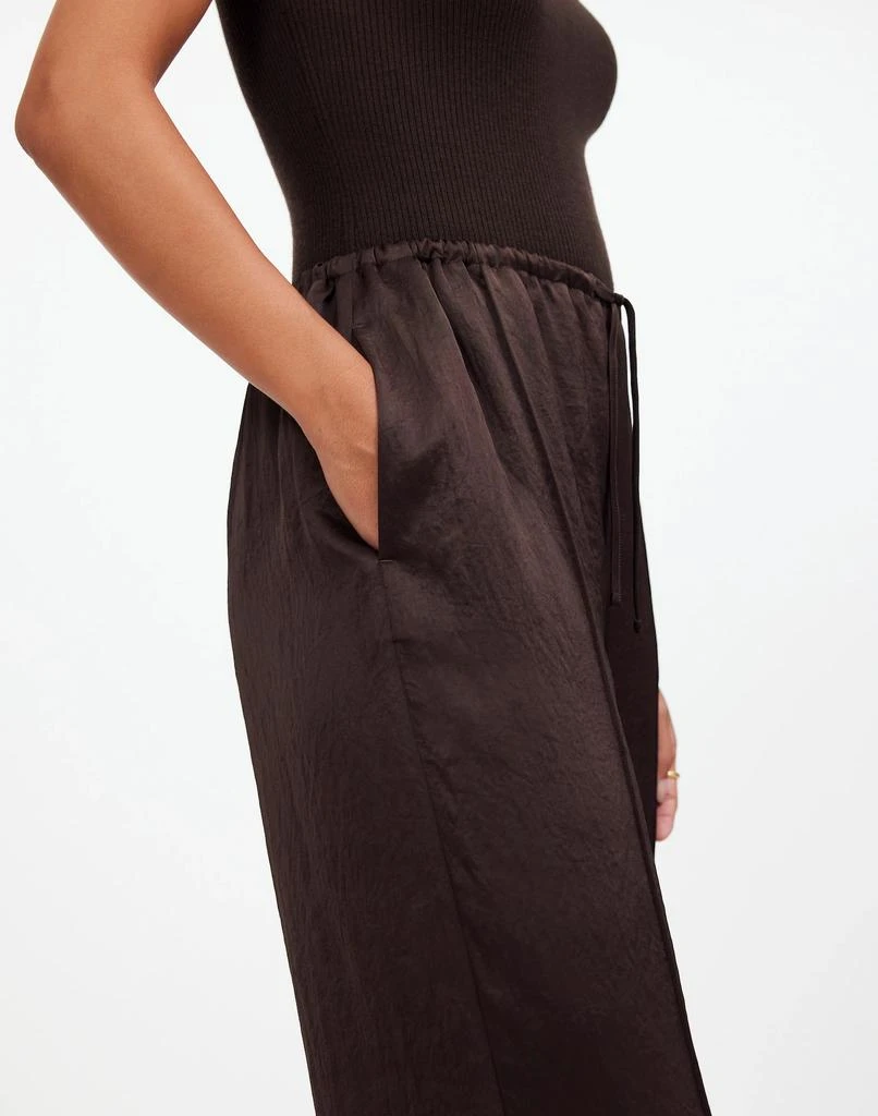 Madewell Petite Pintucked Slim Pull-On Pants in Satin 5