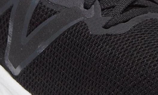 New Balance Fresh Foam Arishi v4 Running Shoe 6