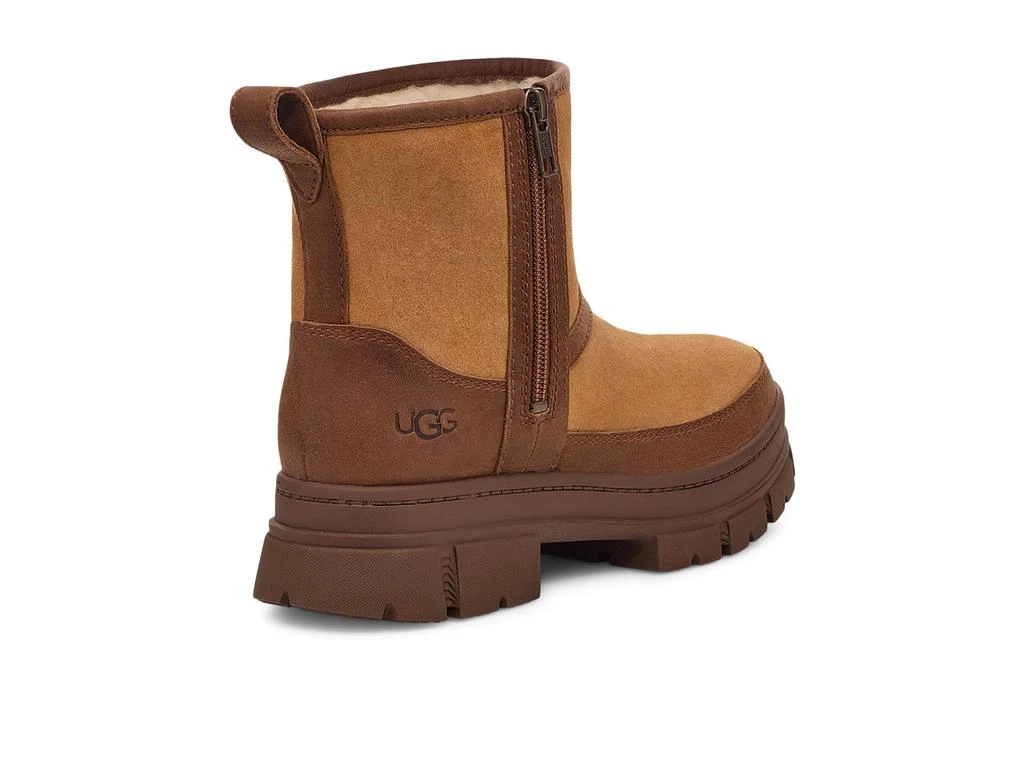 UGG Ashton Zip 5