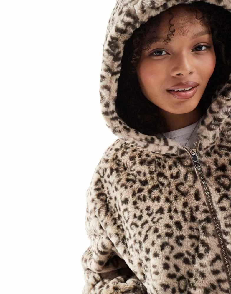 Bershka Bershka hooded faux fur jacket in leopard print 4