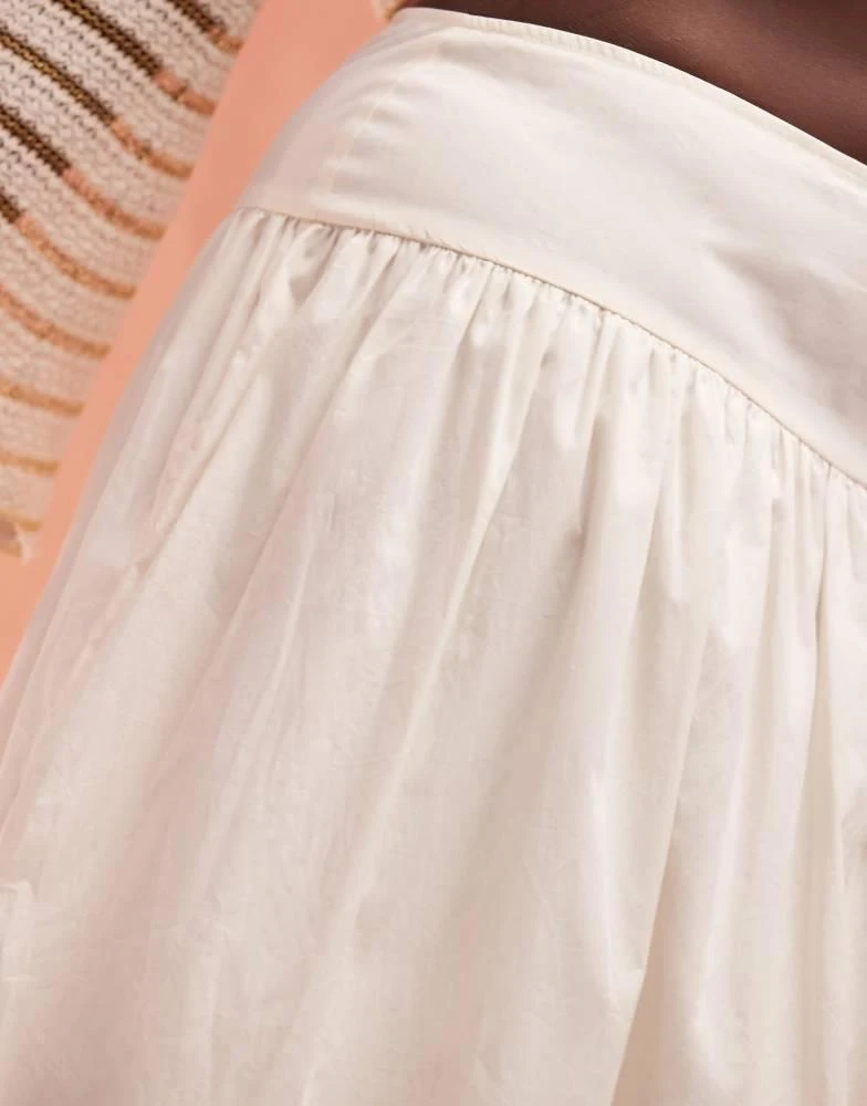 ASOS ASOS DESIGN Curve asymmetric bubble hem maxi skirt in sand 4